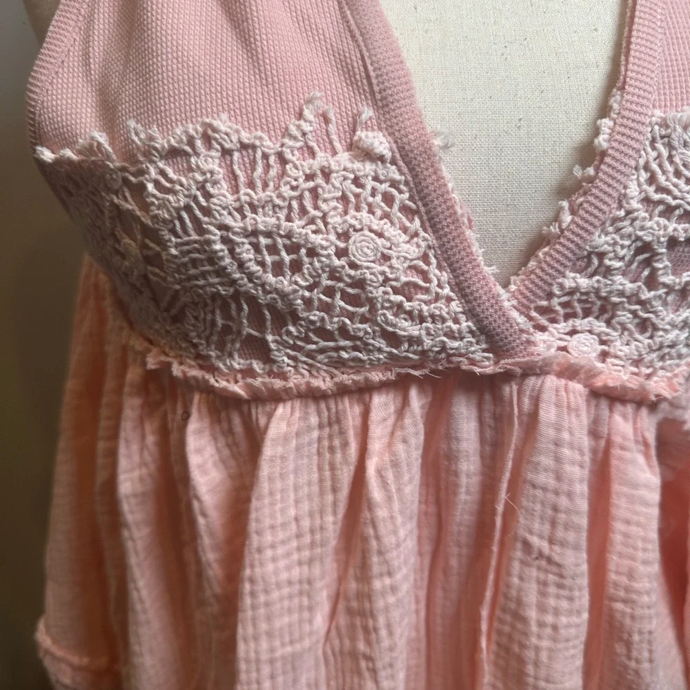POL Blush Pink Lace-Trim Halter Tunic - Picture 2 of 6